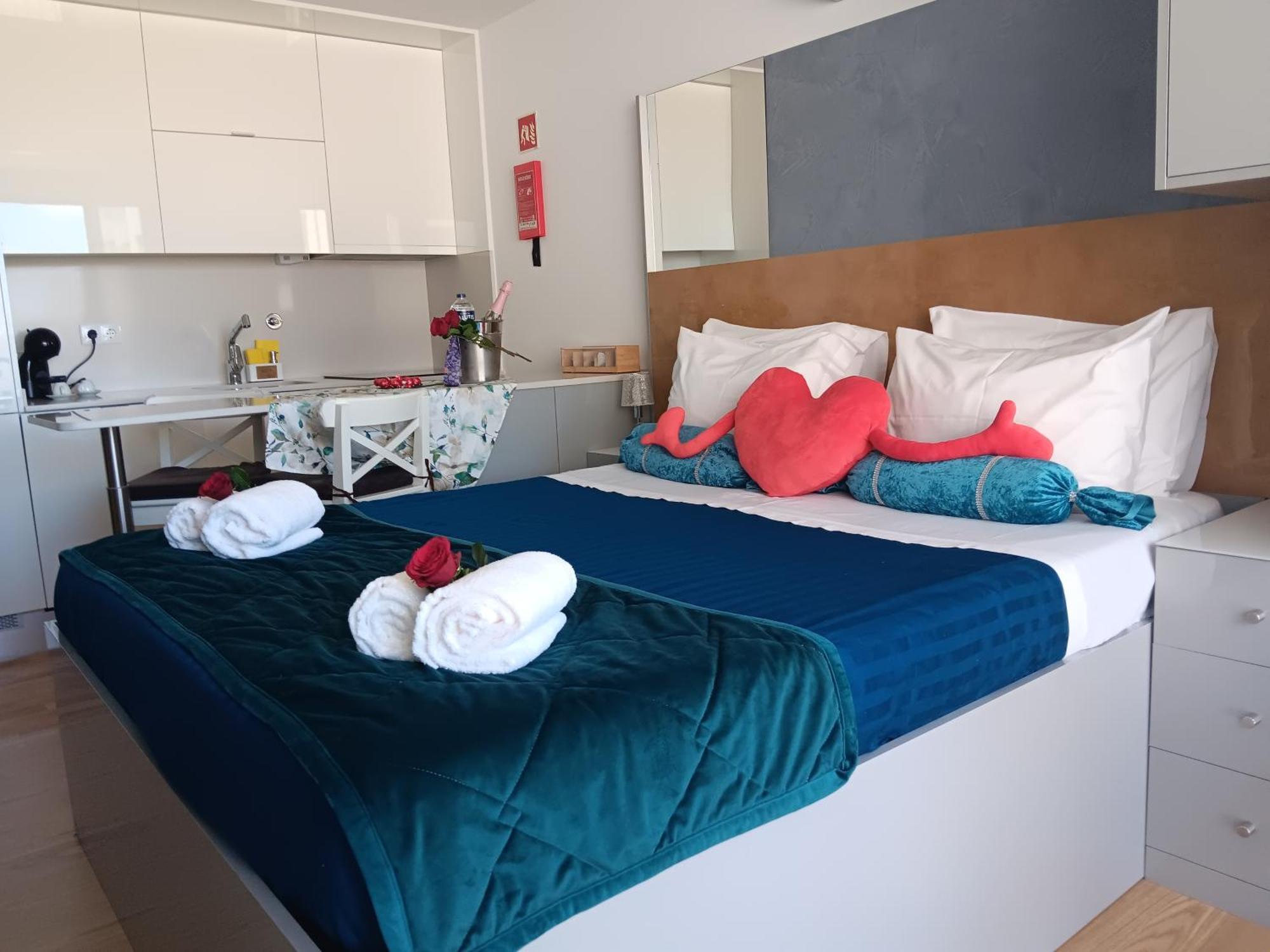 Porto Ac Olive Apartments 24 1 Km Ribeira Garagem Exterior photo
