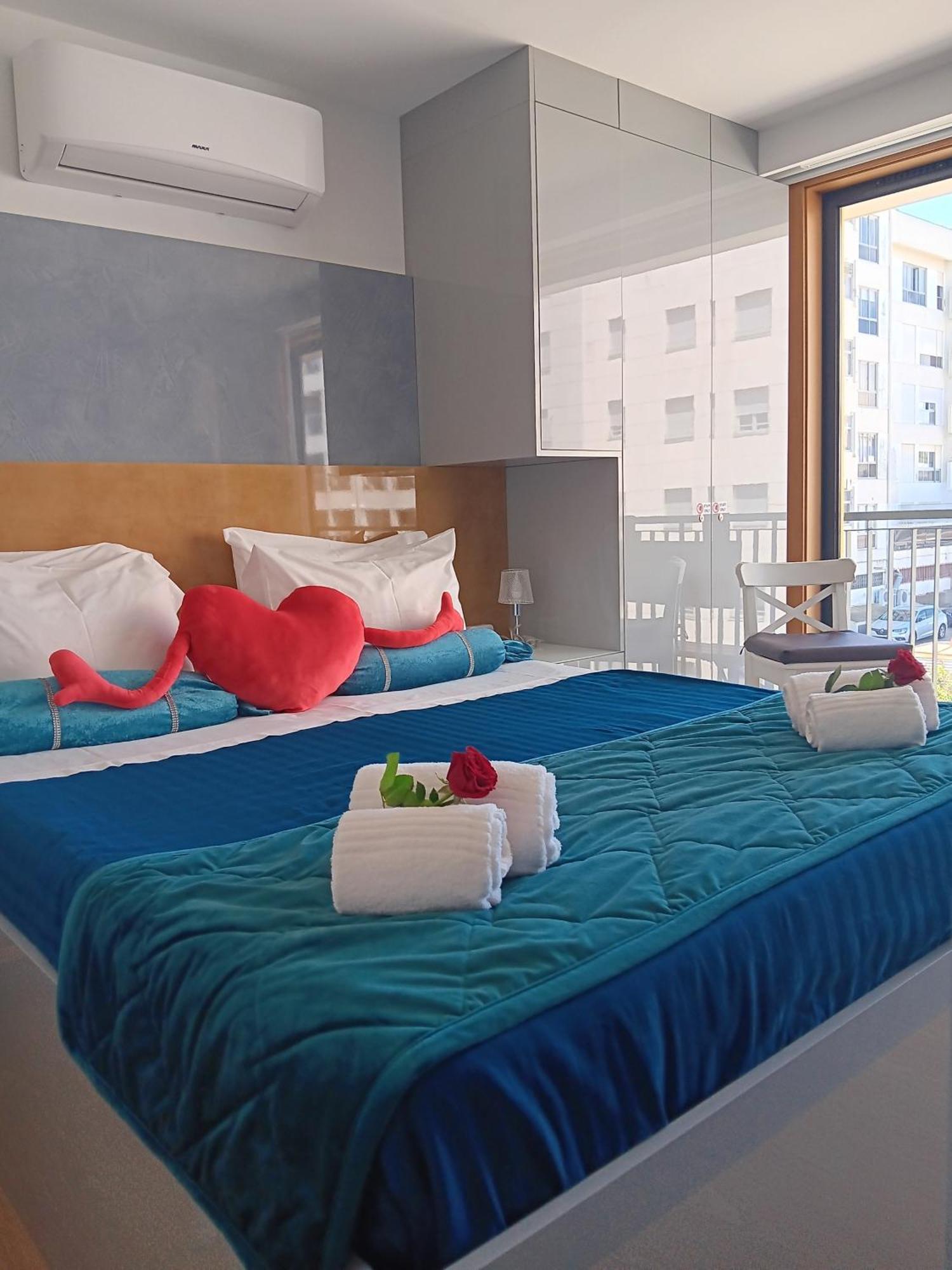 Porto Ac Olive Apartments 24 1 Km Ribeira Garagem Exterior photo